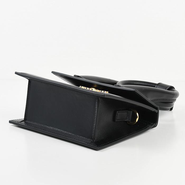 【新品未使用】JACQUEMUS ジャックムス レザー ケースす JACQUEMUS（ジャックムス） バッグ ショルダーバッグ LE CHIQUITO ミニ