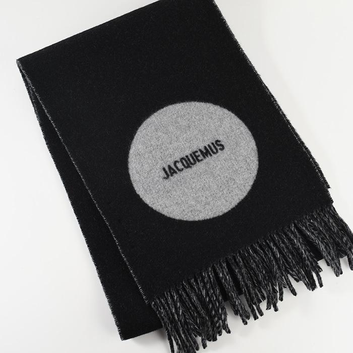 JACQUEMUS（ジャックムス） マフラー L'ECHARPE ROND CARRE ウール