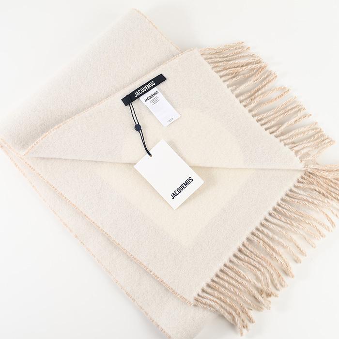 JACQUEMUS（ジャックムス） マフラー L'ECHARPE ROND CARRE ウール