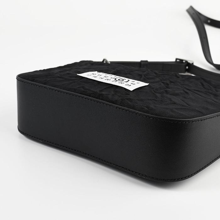 Maison Margiela メゾンマルジェラ 黒のレザーショルダーバッグ 楽天市場】MM6 MAISON MARGIELA エムエムシックス メゾン