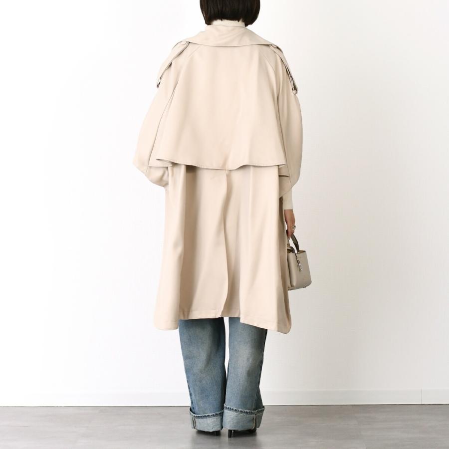 MaxMara ベージュ トレンチコート　ケープ 今日は肌寒くてケープトレンチを出してきました！ @maxmara のコート