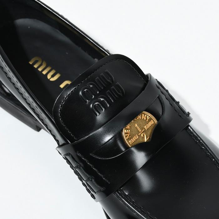 miu MIU ミュウミュウ ローファー ブラッシュドレザーローファー miu MIU ミュウミュウ ローファー ブラッシュドレザーローファー