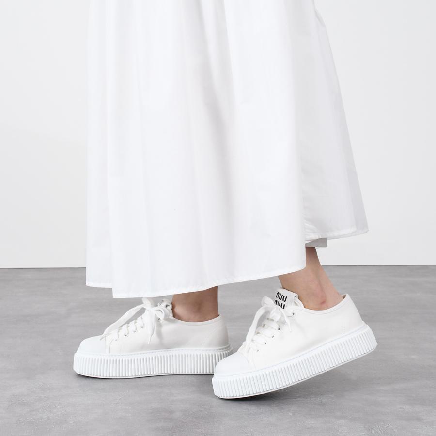 miu miu　レディース　スニーカー　36½　ホワイト　ミュウミュウ MIU MIU - 未使用 ミュウミュウ miumiu スニーカー ローカット