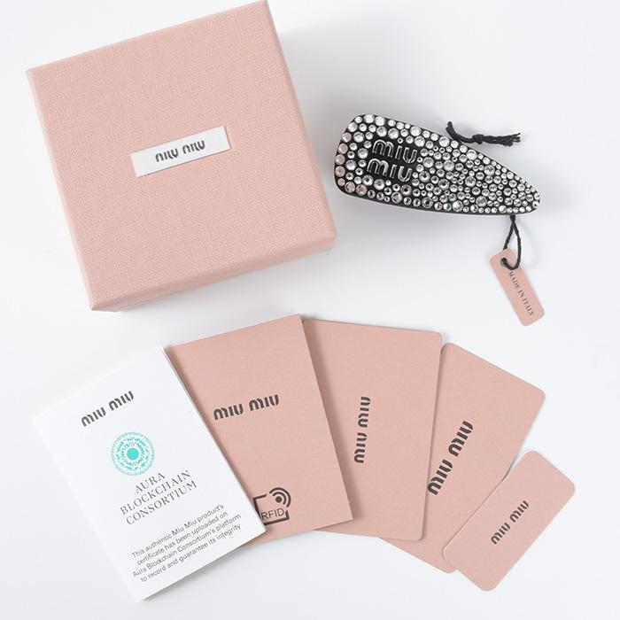 MIU MIU ヘアクリップ 2点セット　バレッタ ブラック＆ベージュ　美品 miu miu（ミュウミュウ） ヘアクリップ バレッタ クリップ ダッチェス