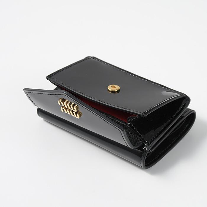 miu MIU ミュウミュウ ウォレット 折りたたみ財布 パテント miu MIU ミュウミュウ ウォレット 折りたたみ財布 パテント