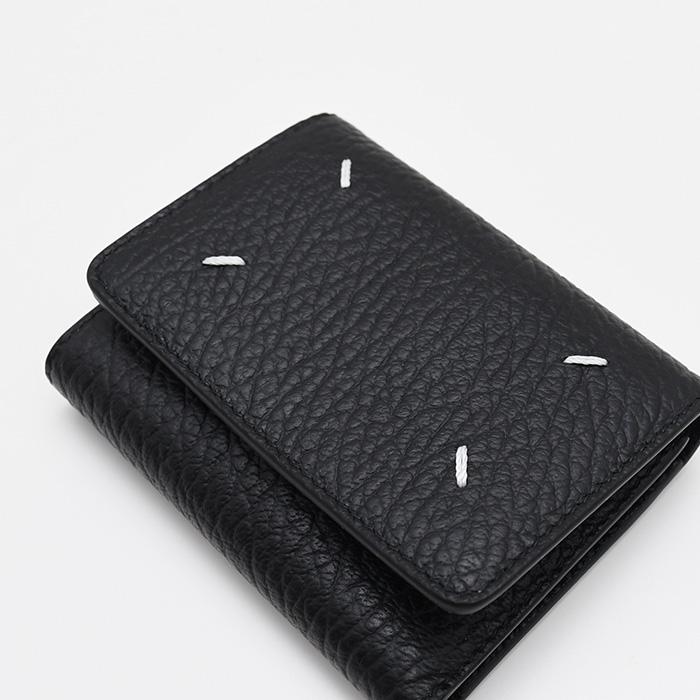 MAISON MARGIELA メゾン マルジェラ 折り財布 ミニ財布 コンパクト財布 ZIP付 3つ折り 財布 SA3UI0010P4455 メンズ ブラック 4ステッチ 人気 おすすめの画像