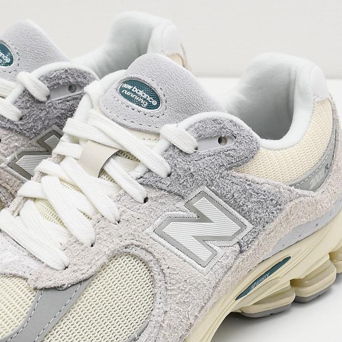 ✨美品✨new balance ニューバランスM2002R EKホワイト　23 New Balance（ニューバランス） スニーカー 靴 M2002R レディース オフ
