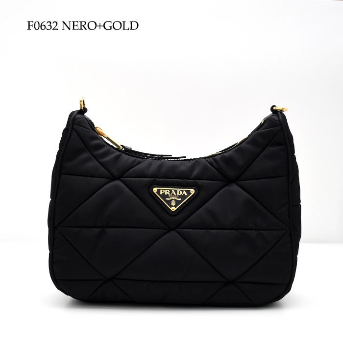 【大人気✨】　PRADA プラダ　ナイロン ハンドバッグ リカラー　ブラック 大人気✨】 PRADA プラダ ナイロン ハンドバッグ リカラー