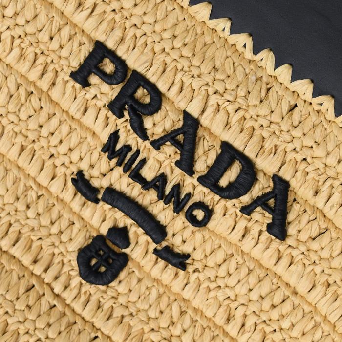 PRADA かごバッグ ベージュ　プラダ PRADA - PRADAのカゴバッグの通販 by 19764655's shop｜プラダ