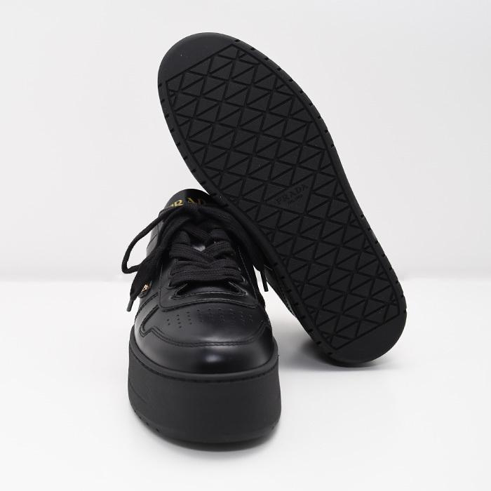 PRADA（プラダ） シューズ ダウンタウン ボールド レザー スニーカー