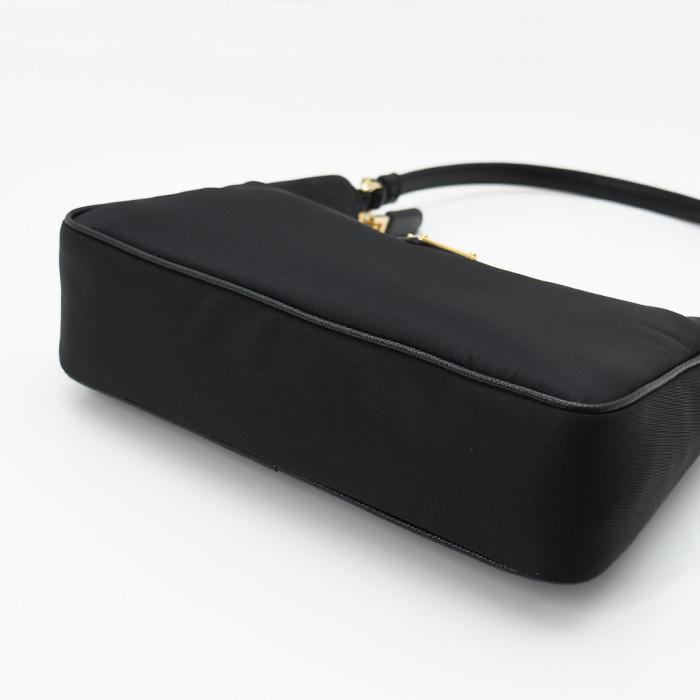 【新品未使用】PRADA Re-Edition 2005 ブラック ハンドバッグ 三越伊勢丹 | PRADA/プラダ_Women通販 | プラダ Re-Edition 2005