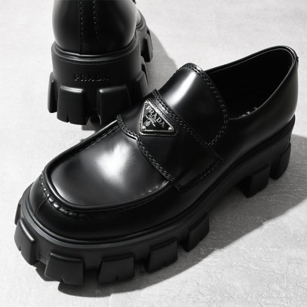 PRADA 黒 ローファー 本体 Prada ブラッシュドレザーローファー (すべての新品,シューズ) IFCHIC.COM