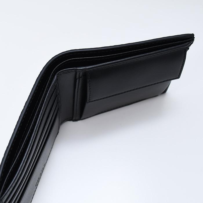 PRADA コインパース付き二つ折り財布 ブラック 使いやすい〈PRADA〉コインパース付きRe-Nylon ウォレット