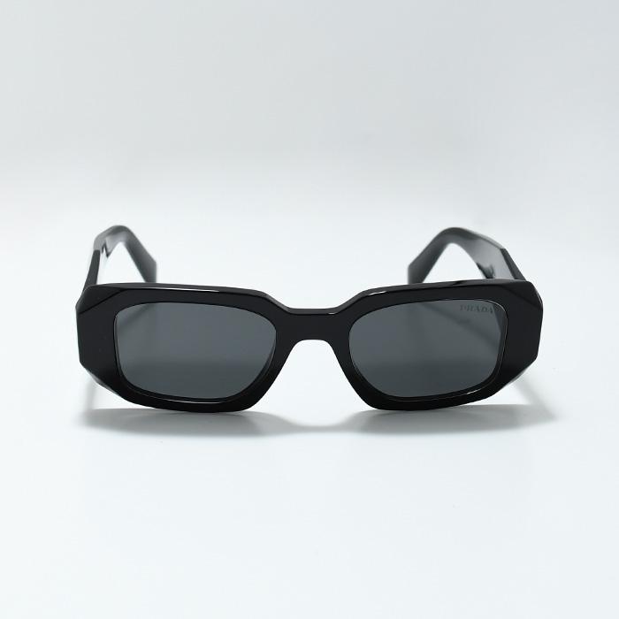 美品　PRADA プラダ シンボルサングラス SPF 17W スクエア　箱付き 美品 PRADA プラダ シンボルサングラス SPF 17W スクエア 箱付き 美品