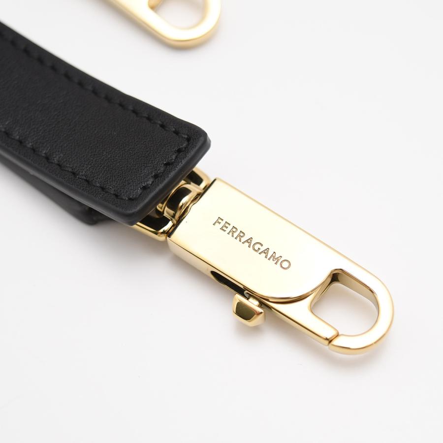 FERRAGAMO（フェラガモ） バッグ Hug バイカラーハンドバッグ M 215608