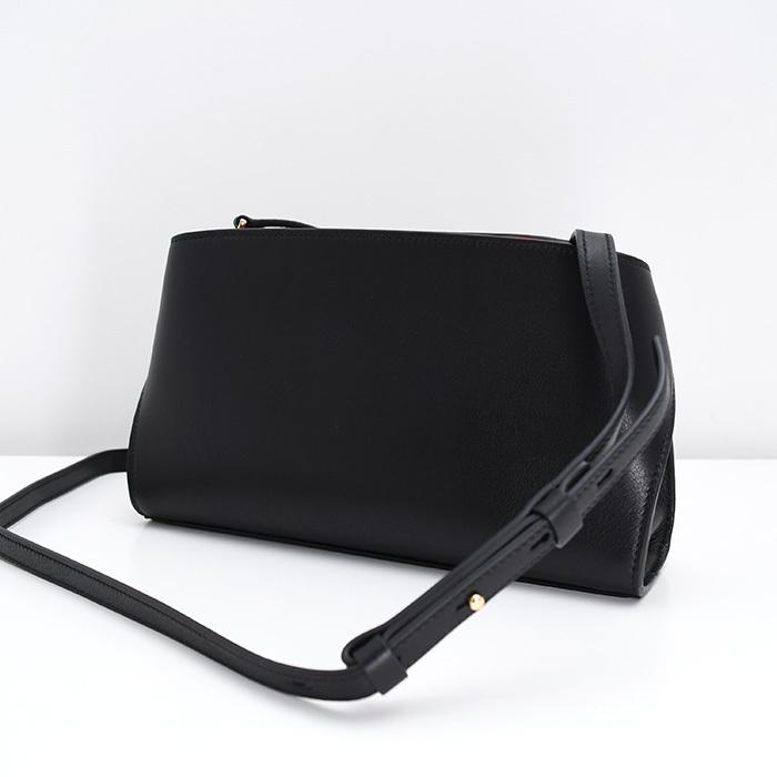 FERRAGAMO（フェラガモ） 【ラスト1点】FERRAGAMO ショルダーバッグ