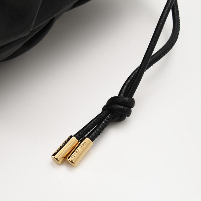 FERRAGAMO（フェラガモ） バッグ ヴァラ・ミニバッグ VARA MINI BAG