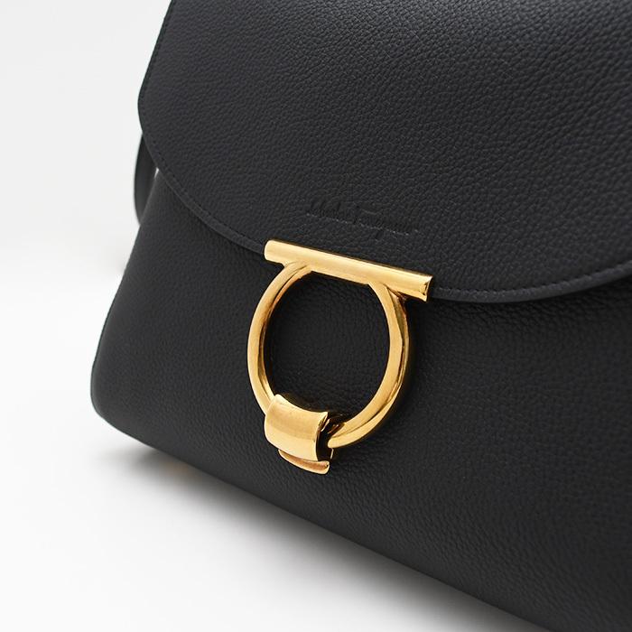 【希少】フェラガモ Ferragamo かごバッグ ♡ガンチーニ ハンドバッグ フェラガモ Ferragamo ガンチーニ スタジオバッグ ハンドバッグ 2WAY