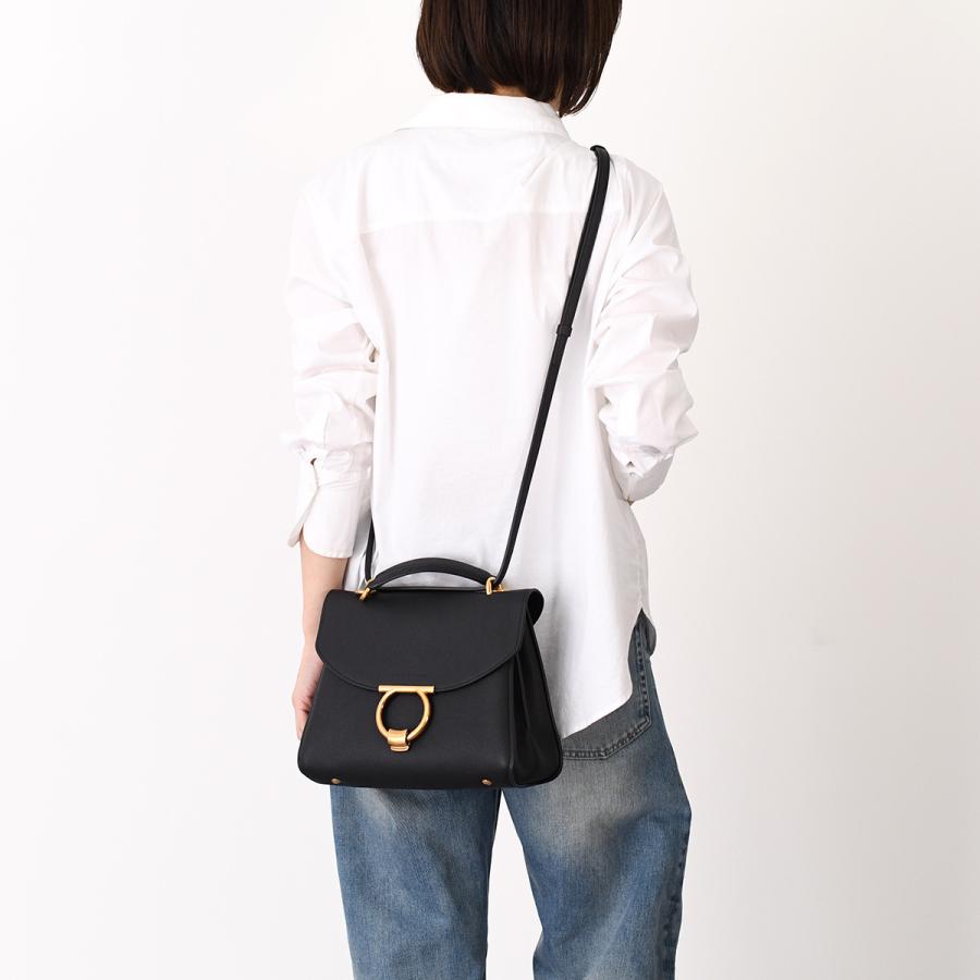 FERRAGAMO（フェラガモ） ハンドバッグ ガンチーニ トップハンドル
