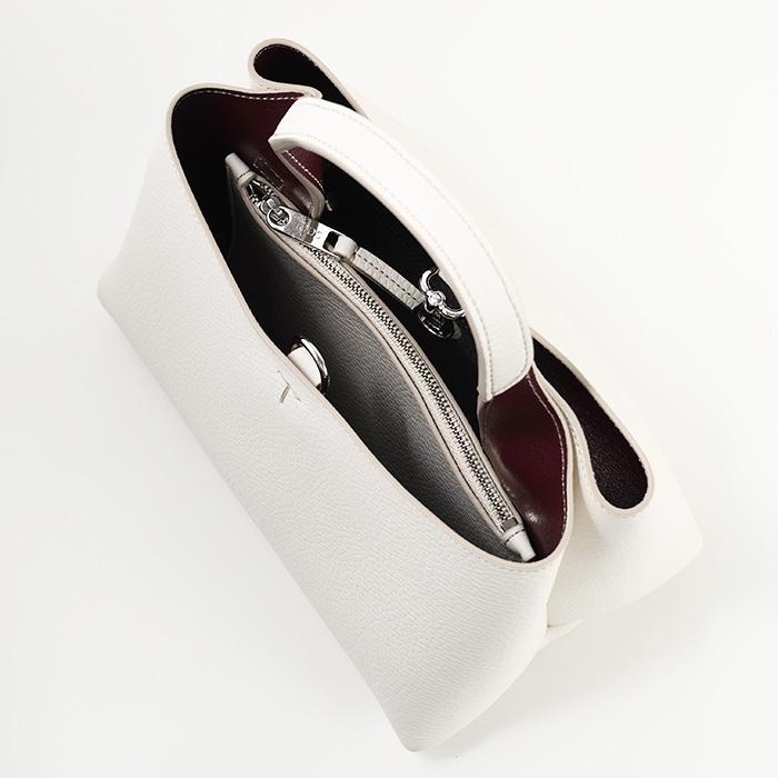 TOD'S トッズ バッグ ハンドバッグ ショルダーバッグ T TOD'S トッズ バッグ ハンドバッグ ショルダーバッグ T