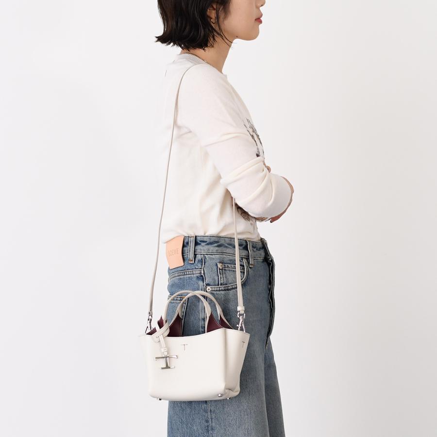 ホワイトレザー ハンドバッグ Woman ホワイト T タイムレス レザー ショッピングバッグ