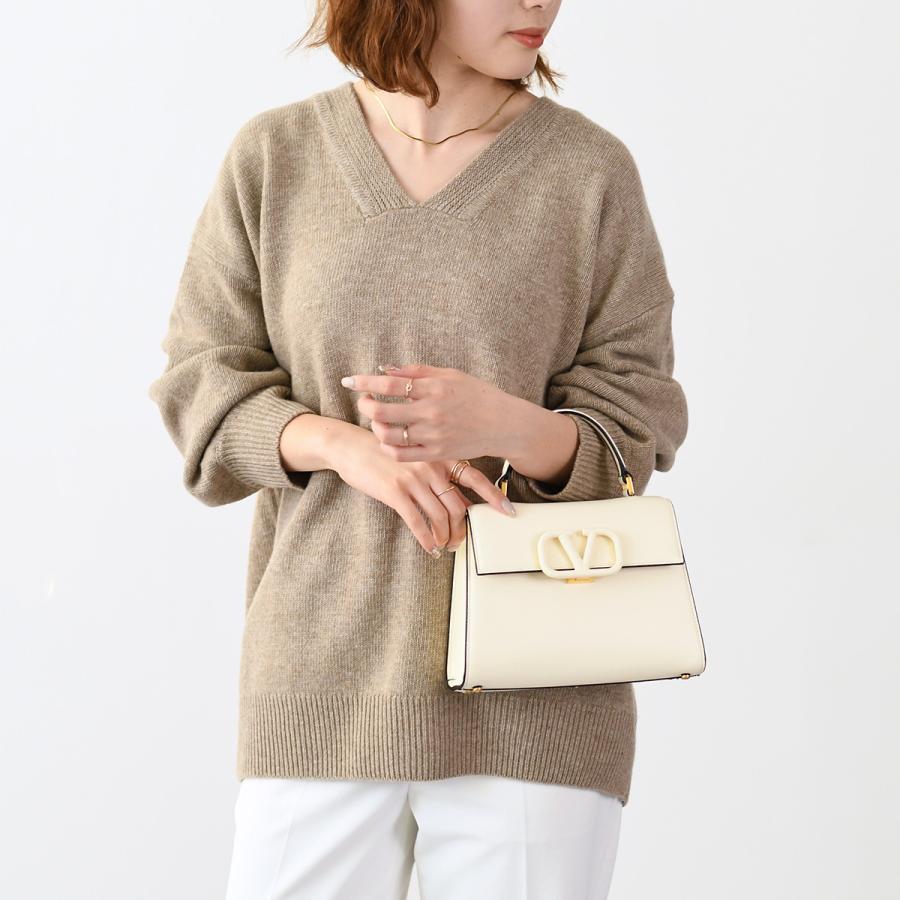 VALENTINO ヴァレンティノ VスリングカーフスキンスモールBAG VALENTINO ヴァレンティノ VスリングカーフスキンスモールBAG