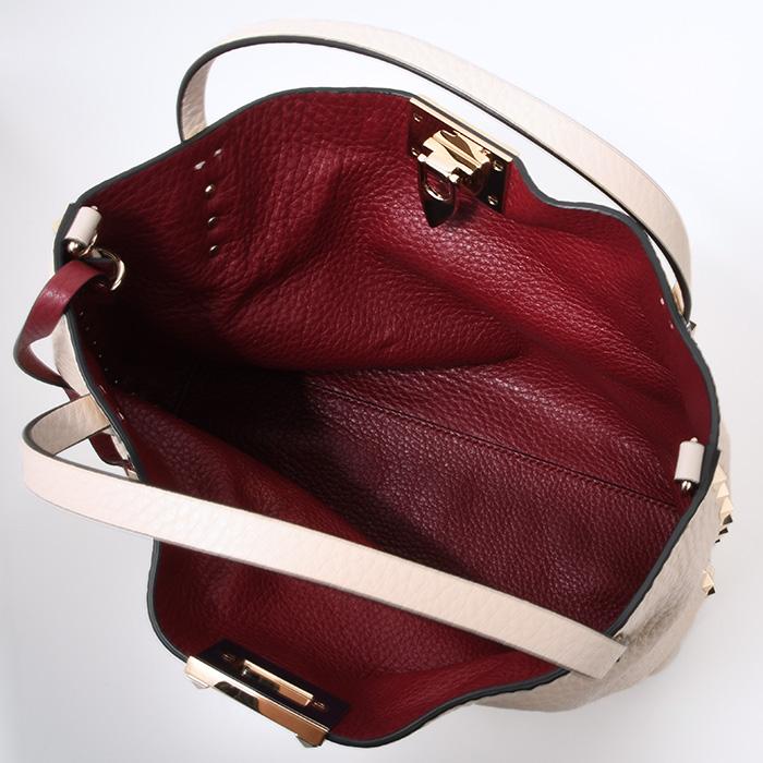 VALENTINO ヴァレンティノ バッグ ロックスタッズカーフスキン VALENTINO ヴァレンティノ バッグ ロックスタッズカーフスキン