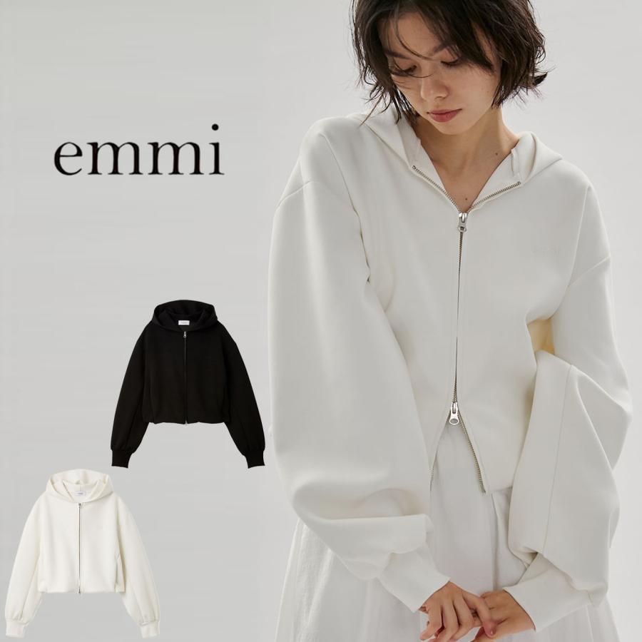 emmi yoga（エミヨガ） エミ ウェア eco emmiロゴジップアップ