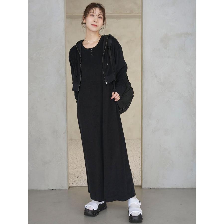 emmi yoga（エミヨガ） エミ ウェア パイルフーディー×ワンピース