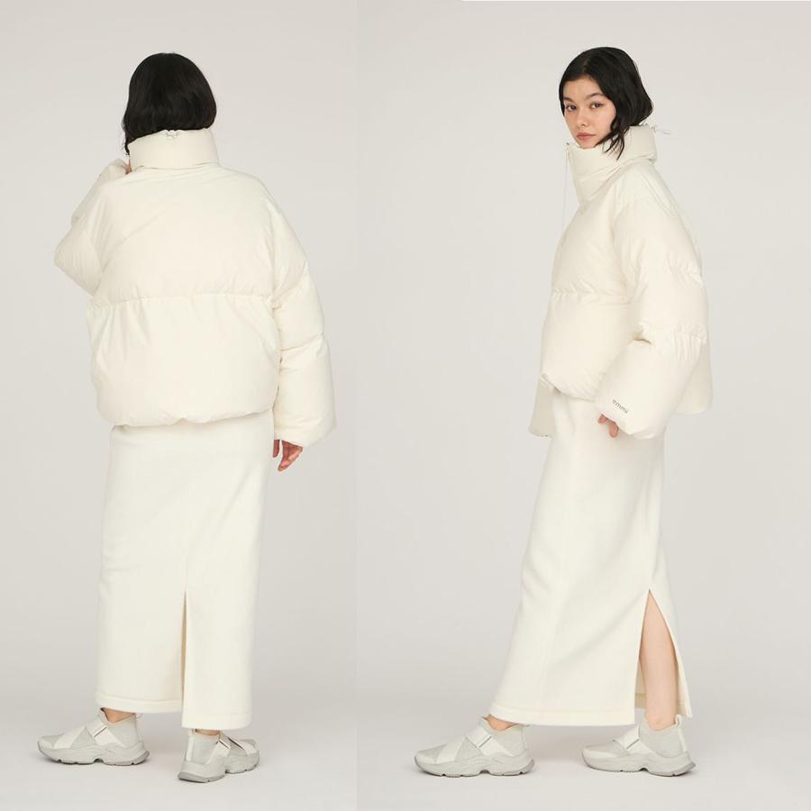 emmi クロップドフォルムダウンコート　オフホワイト emmi yoga（エミヨガ） emmi atelier エミ アトリエ クロップド