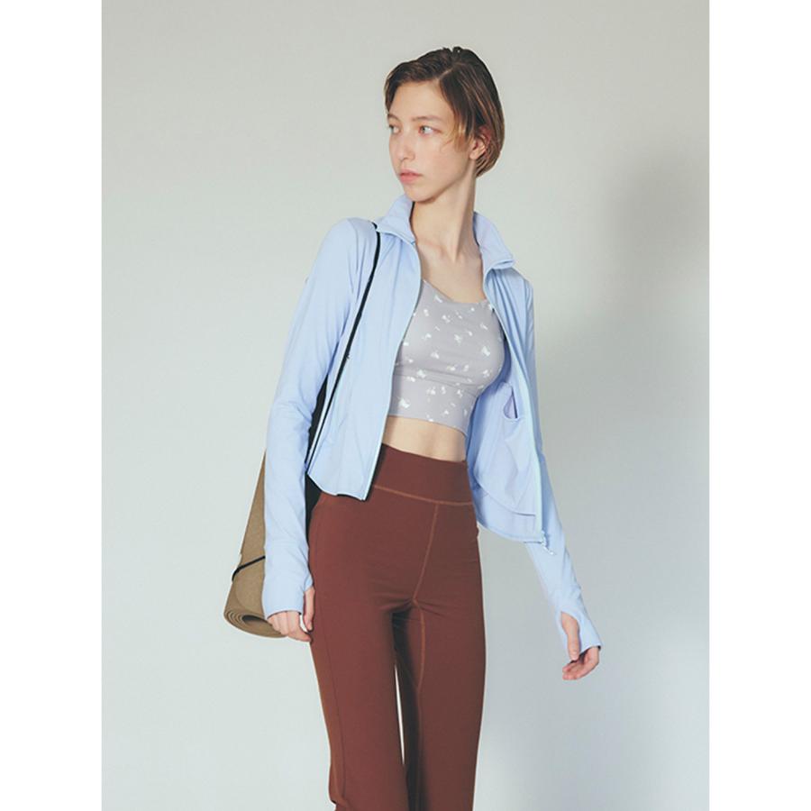 emmi yoga（エミヨガ） エミ ヨガ ディフォームフラワーブラトップ