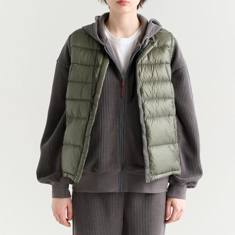 【DESCENTE ddd 】　IENA 別注 ダウンベスト 美品 DESCENTE ddd × IENA 別注ダウンベスト DOWN VEST [BLACK
