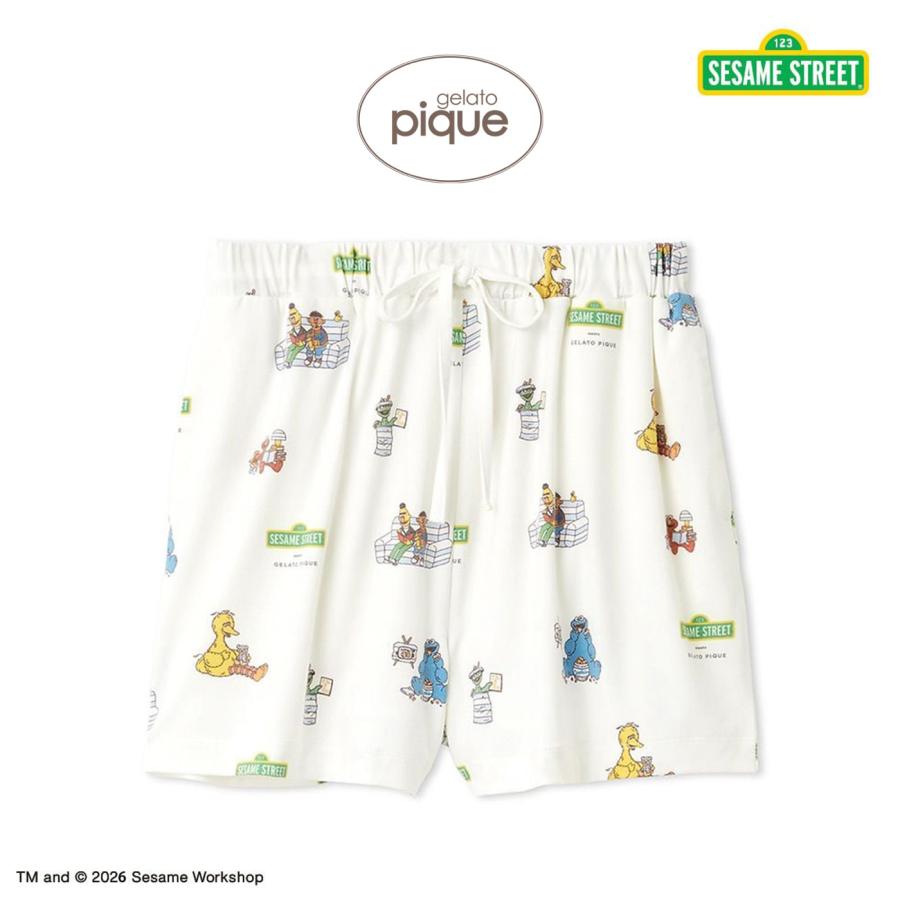 gelato pique（ジェラートピケ） SESAME STREET 総柄ショートパンツ