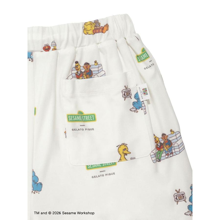 gelato pique（ジェラートピケ） SESAME STREET 総柄ショートパンツ