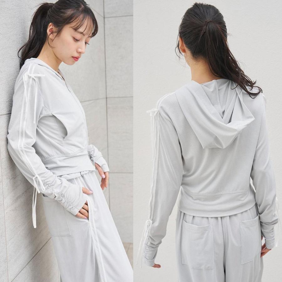 SNIDEL（スナイデル） LUMISHADE UVラインパーカー swct262023