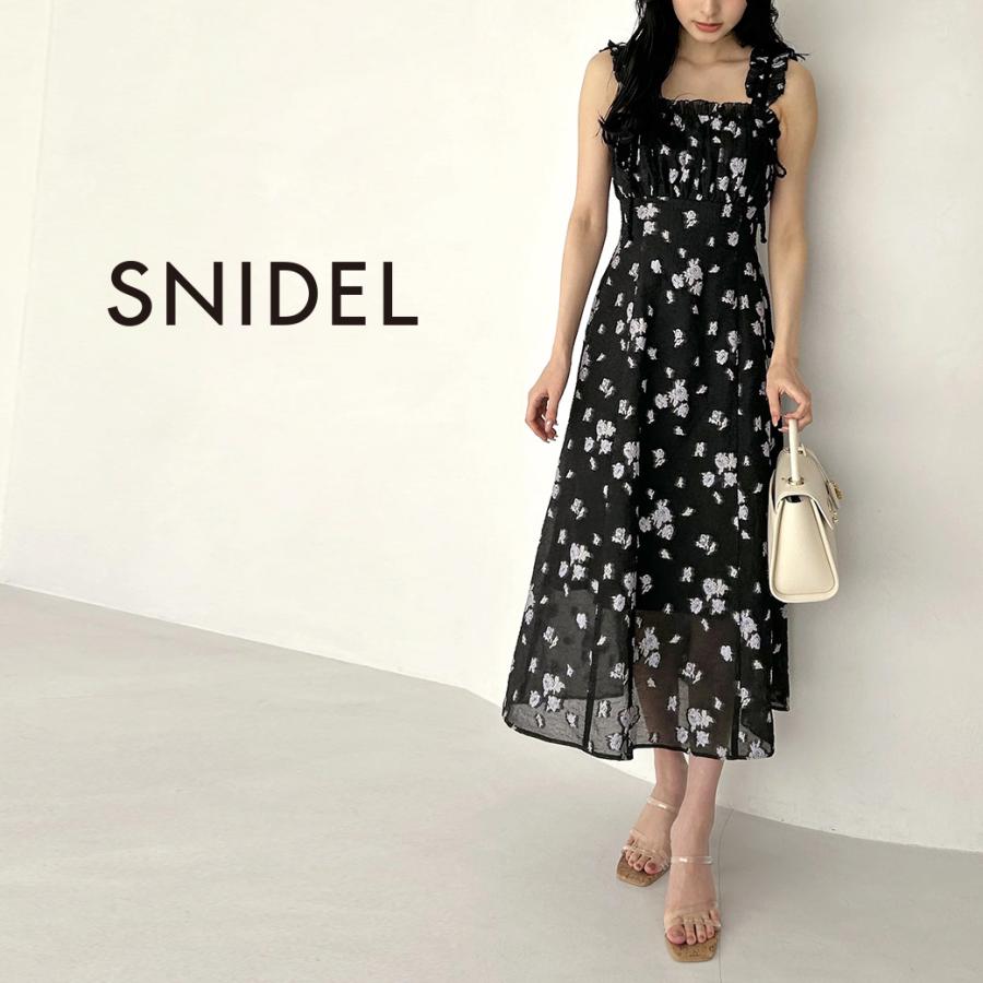 。 snidel ブレードリボンジャガードワンピース ブレードリボンジャガードワンピース(マキシ・ロングワンピース