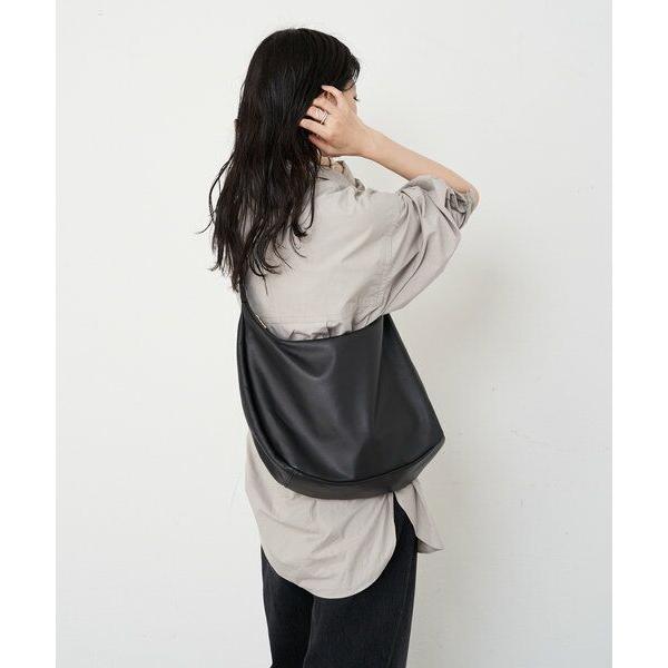 russet / ラシット ソフトレザーラウンドビッグショルダーバッグの画像