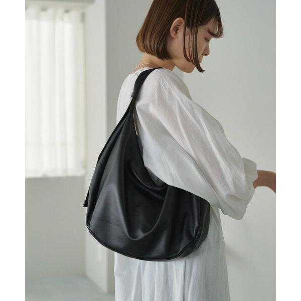 russet / ラシット ソフトレザーラウンドビッグショルダーバッグの画像