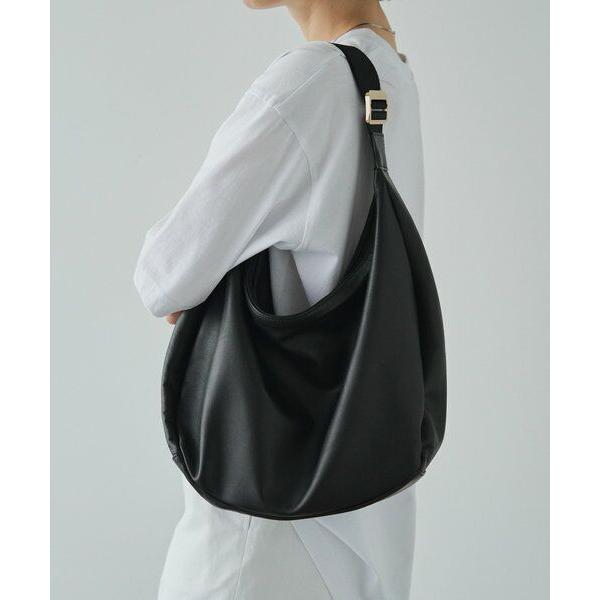 russet / ラシット ソフトレザーラウンドビッグショルダーバッグの画像