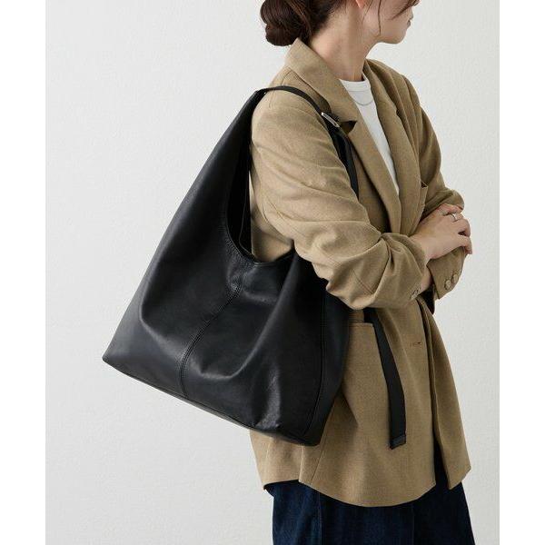 russet / ラシット レザーホーボーバッグ Lの画像