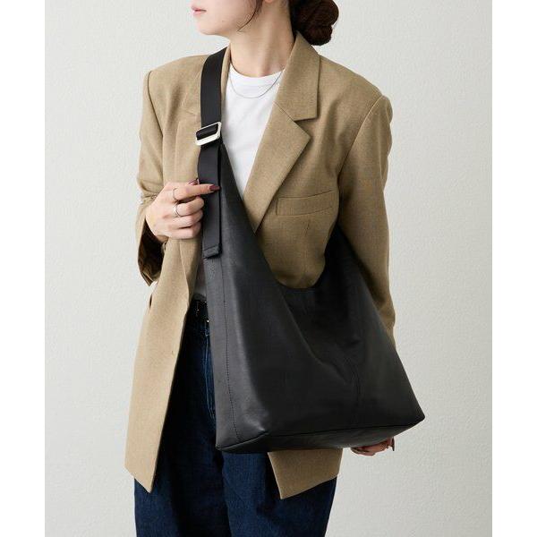 russet / ラシット レザーホーボーバッグ Lの画像