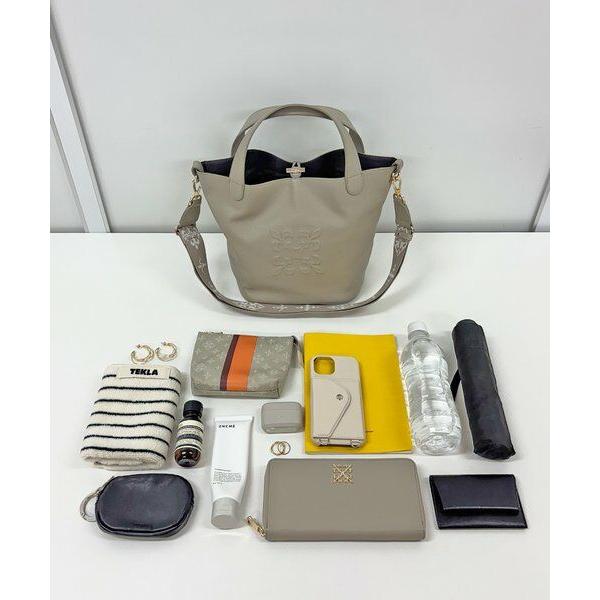 russet / ラシット エンボスモノグラム2WAYタウントートバッグの画像