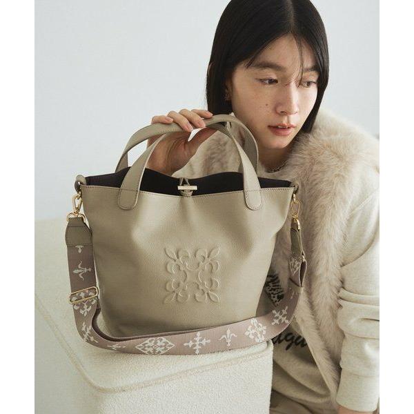 russet / ラシット エンボスモノグラム2WAYタウントートバッグの画像