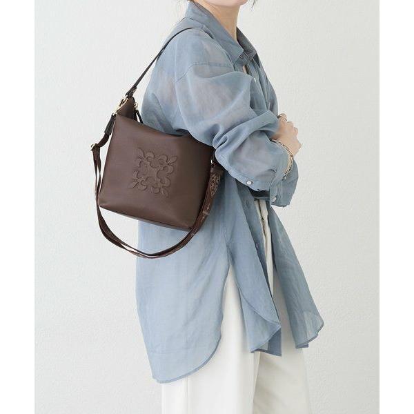russet / ラシット 《WEB限定》スタンダードミニショルダーバッグ <エンボスモノグラム>の画像