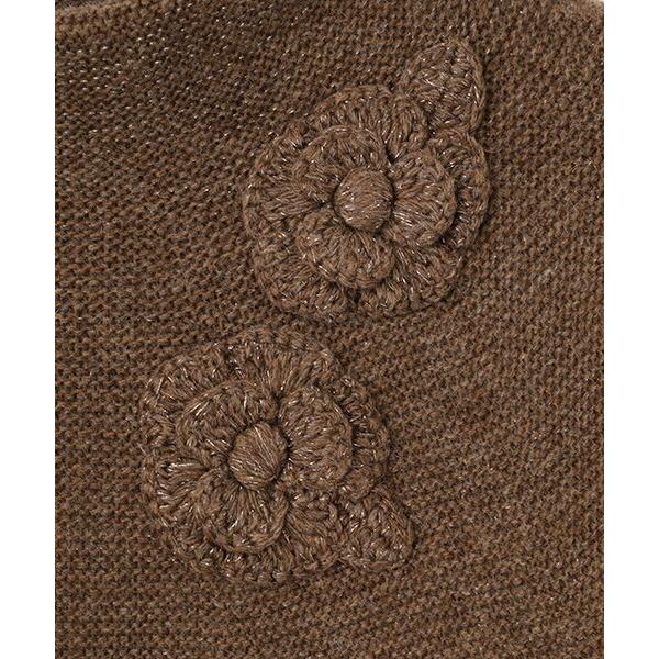 INGEBORG / インゲボルグ フラワーモチーフ付きボトルネック