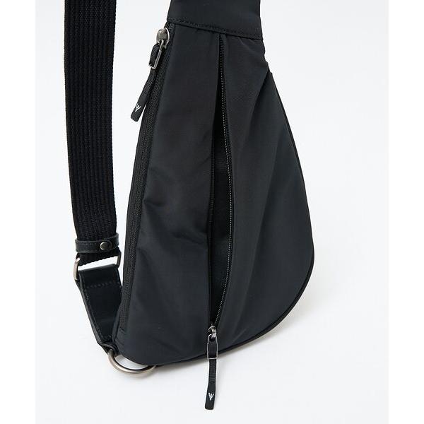 ABAHOUSE（アバハウス） 【L.E.D.BITES】アシンメトリーボディバッグ