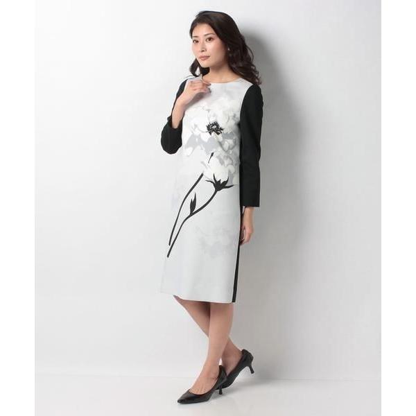 オンライン小売業者 Pierre Cardin ピエール カルダン ビッグフラワーパネルプリント ワンピース 定番から人気の限定 Angelbookhouse Com