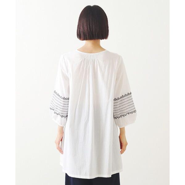 TABASA / タバサ コットンローン ステッチ刺繍 チュニックの画像