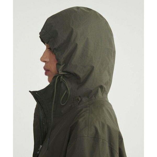 新品タグ付き　AIGLE 撥水カロンブフーデッドジャケット　マウンテンパーカー 新品タグ付きAIGLE 撥水カロンブフーデッドジャケットマウンテン