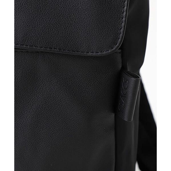 Y'SACCS（イザック） ナイロン×牛革コンビシリーズ リュックサック M